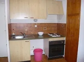 דירה Les Pins Ensoleilles-6 By Interhome *